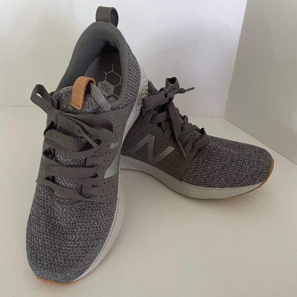 New Balance Gray Fresh Foam Men’s Size 8.5 - Picture 2 of 9